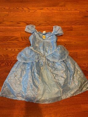 Disney Cinderella Light Blue Princess Ball Gown Costume for Kids size 6